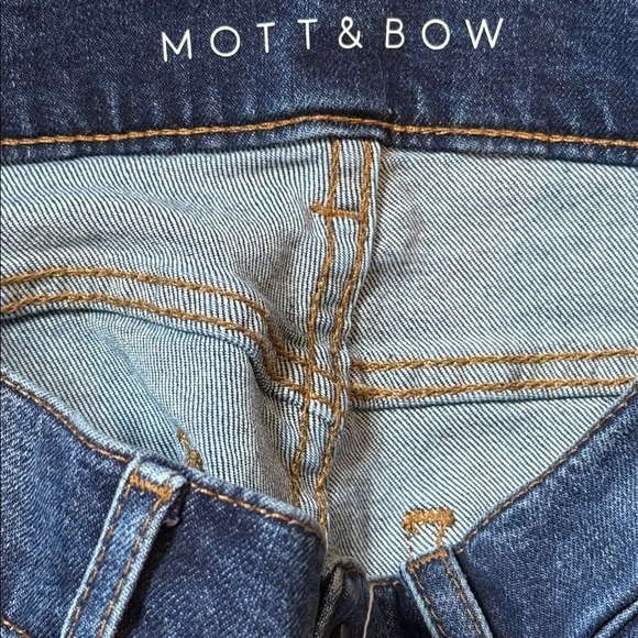 Mott and Bow Boyfriend jeans 26x30 - Picture 3 of 6